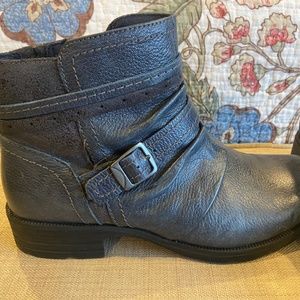 Earth Origins Navy Blue leather bootie -Size 10